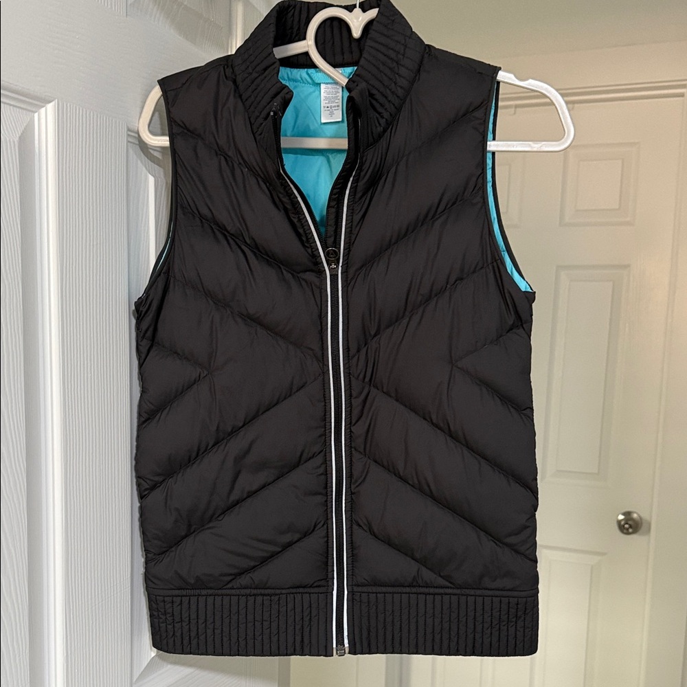 Ivivva Lululemon for Kids Black Quilted Vest with Blue Lining